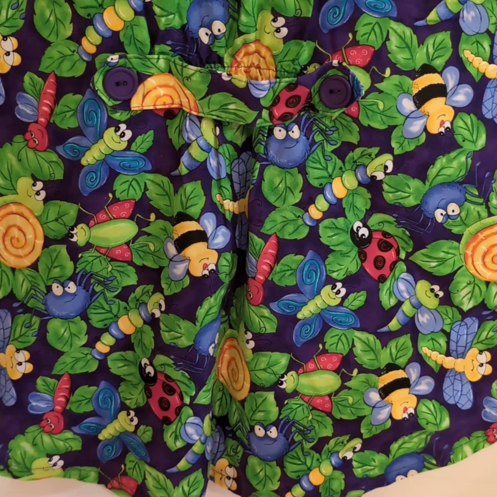 🐞 PEACHES Button Front Nursing Medical Scrub Top.Lady Bug. Bee. Butterfly. - Picture 12 of 16